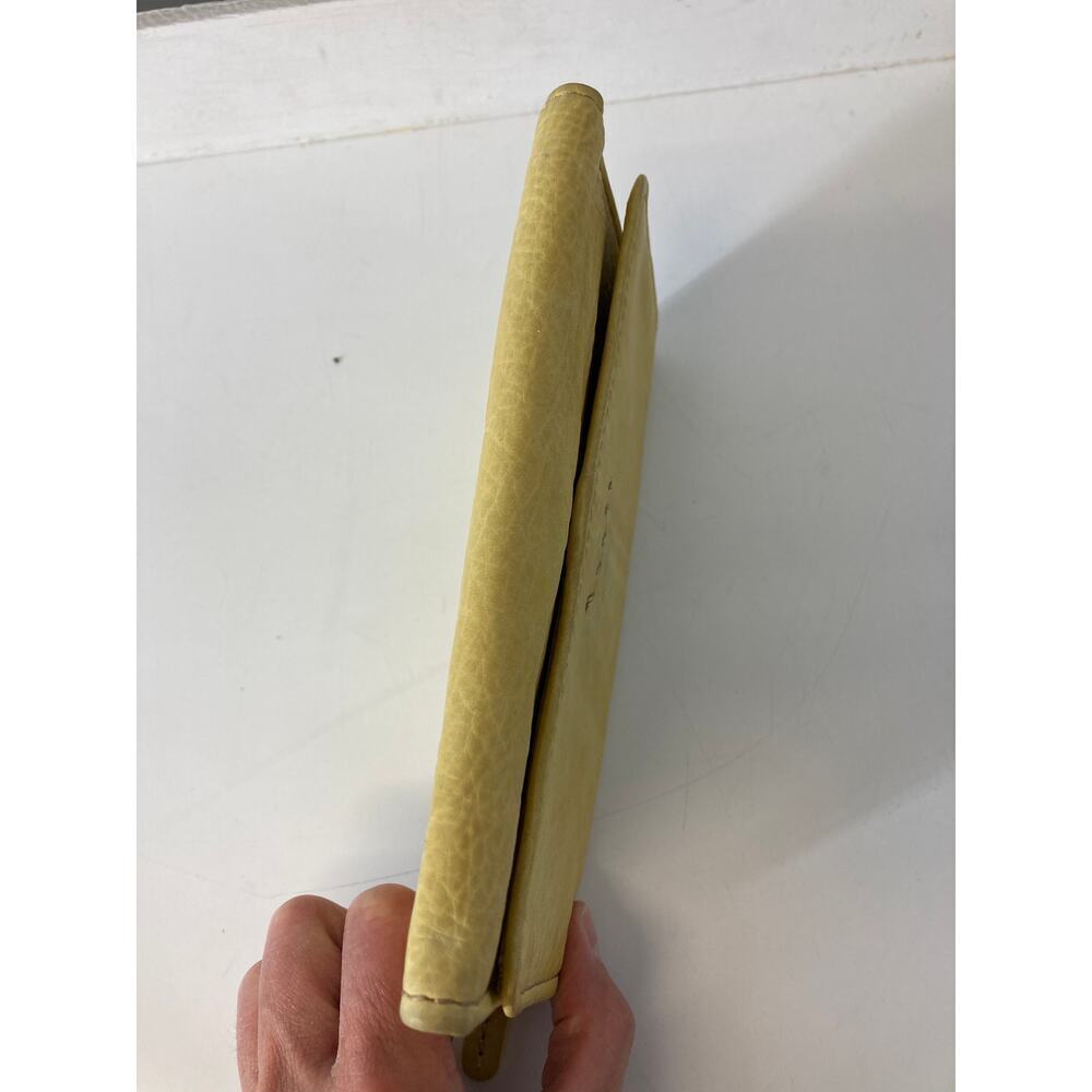 FOSSIL LARGE YELLOW SMOOTH LEATHER WOMENS WALLET - Picture 5 of 16